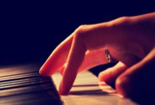 怎么选择股票技巧:杠杆炒股平台哪个好-见证历史！农业银行连创新高！九鼎投资两连板！